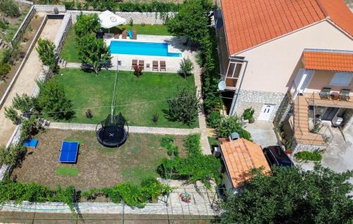 Sibenik Casa | Four-Bedroom Holiday Home In Slivno