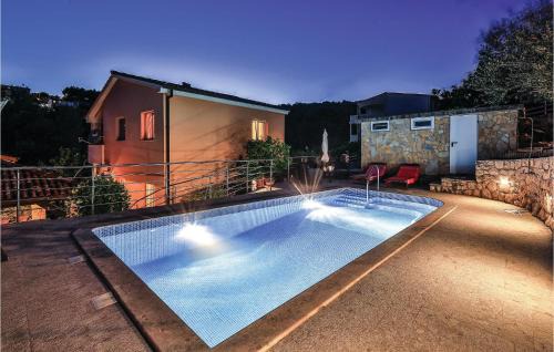Businci Casa | Four-Bedroom Holiday Home In Okrug Gornji