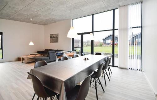 Saksild Strand Casa | Four-Bedroom Holiday Home In Odder