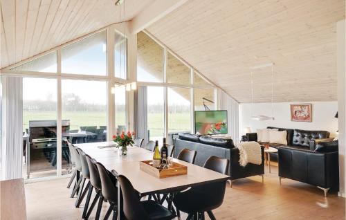 Saksild Strand Casa | Four-Bedroom Holiday Home In Odder