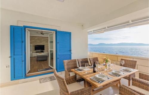 Brist Casa | Four-Bedroom Holiday Home In Brist