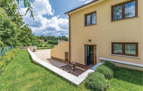 Heki Casa | Four-Bedroom Holiday Home In Pazin