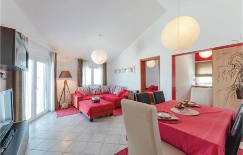 Kraj Casa | Four-Bedroom Holiday Home In Tkon