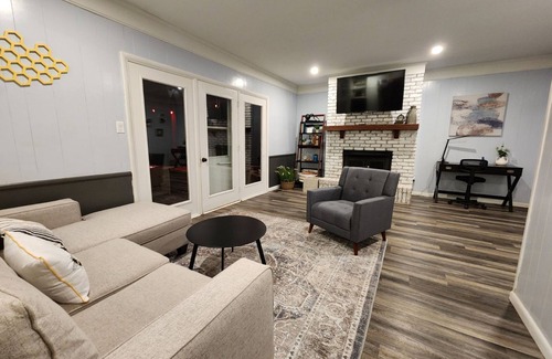 Terre Haute Casa | Four Bedroom Home In Terre Haute. ISU Rose Hulman