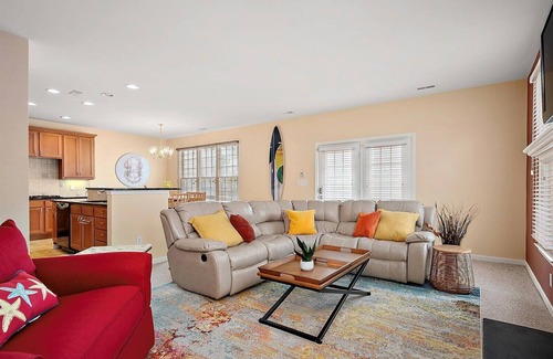 Bayside Casa | Four Bedroom Home in Amenity Filled Community