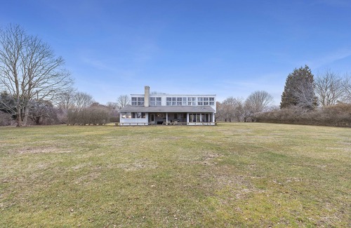 Bridgehampton Casa | Four Bedroom Home in Amazing Bridgehampton Location
