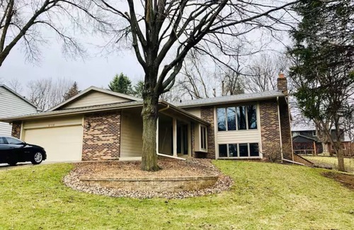 Sioux Falls Casa | Four Bedroom Home with Great Surroundings