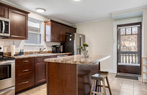 St. Charles Historic District Casa | Four Bedroom House Walkable to Main St by StayLage