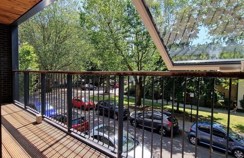 South Acton Casa | Four Bedroom London House With Patio - 5 Minutes from Tube