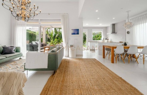 Diputación de Rincón de San Ginés Villa | Four Bedroom Mimosas Villa with a Private Pool