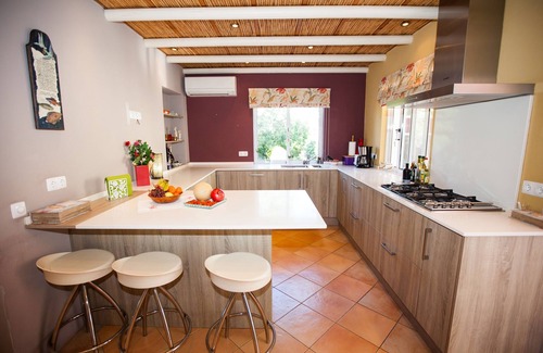 Vale de Covo Villa | Villa de cuatro dormitorios con piscina privada y bañera de hidromasaje. A 5 minutos a pie del pueblo.