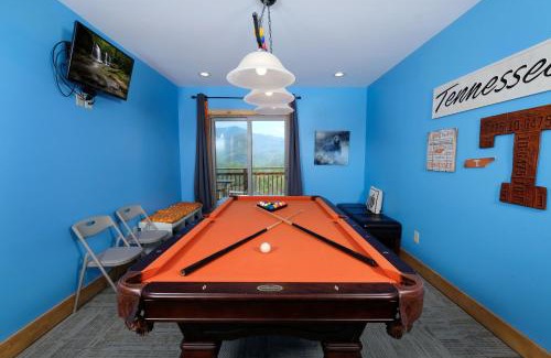Chalet Village North Casa | Four bedroom with HOT TUB, MOUNTAIN VIEW, GAME ROOM!