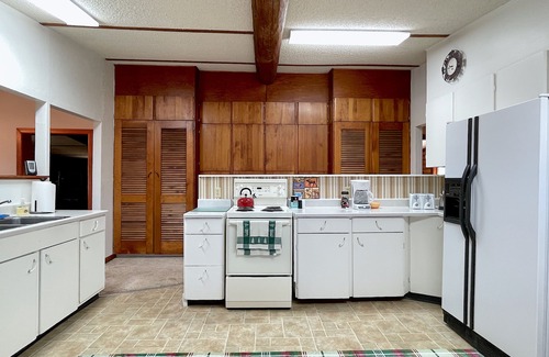 Cody Casa | Four C Guest Ranch, surrounded by mountains & located on a working cattle ranch/South Fork Valley!
