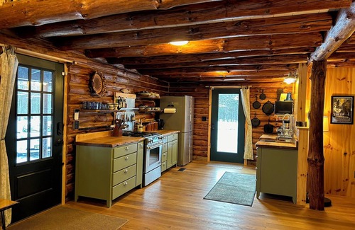 Newfield Cabina | Four Gorges Cabin at Fisher Woods: A Private Cozy Home Base in the Finger Lakes