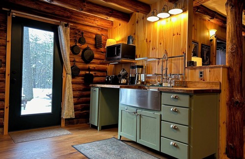 Newfield Cabina | Four Gorges Cabin at Fisher Woods: A Private Cozy Home Base in the Finger Lakes
