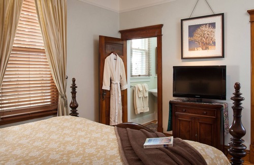 South Capitol Cama Y Desayuno | Four Kachinas Bed & Breakfast Inn