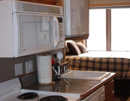 Crown Casa | Four O'clock Lodge B05