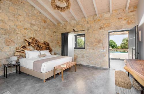 Afytos Apartamento | "Four Olives" Luxury Rooms, Afitos #FeelsLikeHome