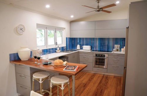 Trinity Beach Casa | Four Palms:walk to beach& restaurants-Pets Welcome!