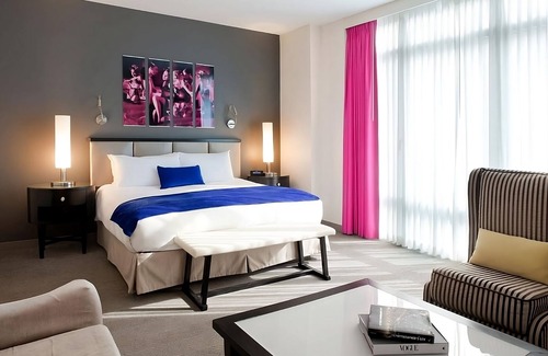 Rose Hill Hotel | Four Pet-friendly Units with Balcony, Onsite Parking, Pool, Walk to Union Square