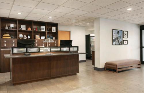 Southwest Raleigh Hotel | Four Points by Sheraton Raleigh Arena