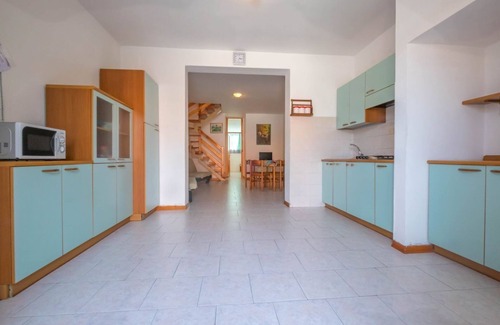 Lido delle Nazioni Villa | Villa vertical con jardín de azulejos para 8 personas con dos balcones.