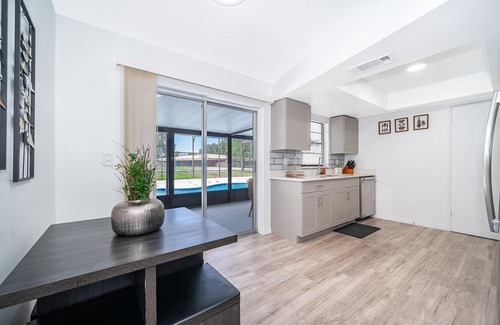Buena Ventura Lakes Casa | Four Season Home