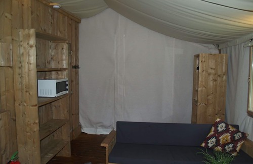 Ruinen Casa | Four Season Lodge 6 by Interhome