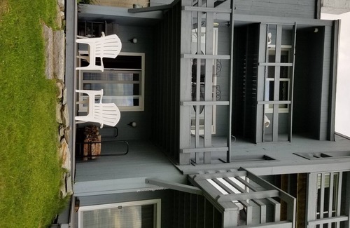 Sunapee Casa | Paraíso de cuatro estaciones con acceso al lago, tenis, piscina, esquí y golf gratis.