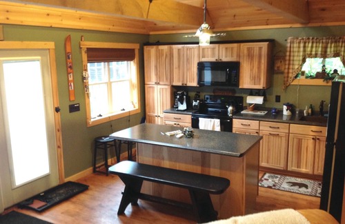 Carrabassett Valley Cabina | Cabina de cuatro estaciones cerca del río carrabasset 5 min. de la montaña Sugarloaf