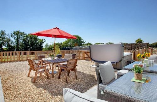 Torrington Casa | Four Seasons Cottage