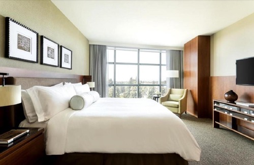 Palo Alto Hotel | Four Seasons Hotel Silicon Valley at East Palo Alto