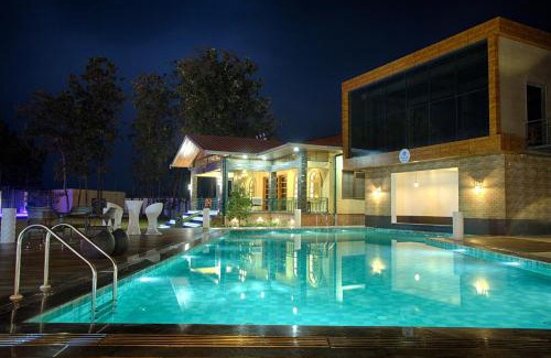 Siliguri Complejo | Four Vedas Hotel & Resort