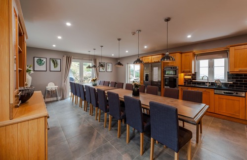 Kinsale Casa | Vistas al río, Kinsale, 6 habitaciones, 5 baños, capacidad para 20 personas, recientemente renovadas, a 4 minutos de la ciudad