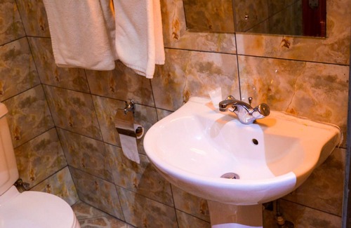 Parklands Casa | Fourth Parklands Guest House & Conference