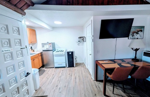 The Village Cabaña | Fox Bear Cottages Big Bear