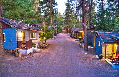 The Village Cabaña | Fox Bear Cottages Big Bear