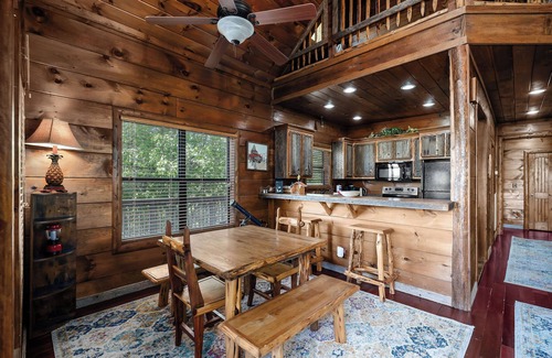 Smithville Cabina | Fox & Bear Lodge Near Center Hill Lake