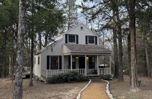Canton Cabina | Fox Creek - Secluded Cabin with Hot Tub - New Owner!