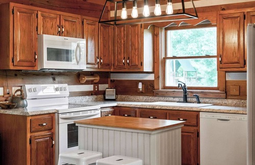 Baxter Casa | Fox Hill Cabin - Retreat at Center Hill Lake