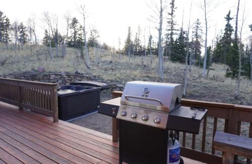 Indian Mountain Casa | Fox Hole Serene Secluded Private Cabin Hot Tub