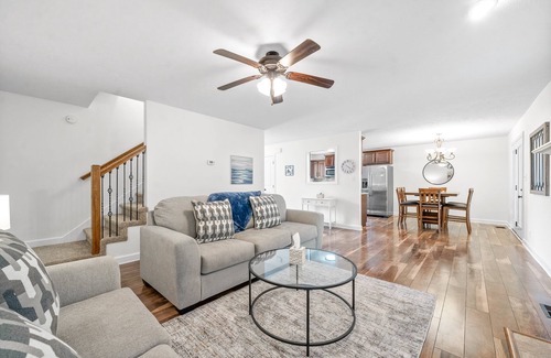Clarksville Casa | Fox House (615 Fox Path Ln)