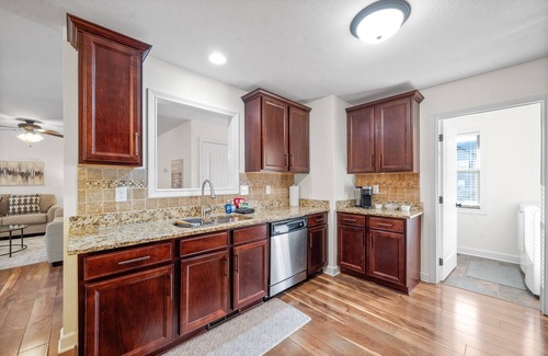 Clarksville Casa | Fox House (615 Fox Path Ln)