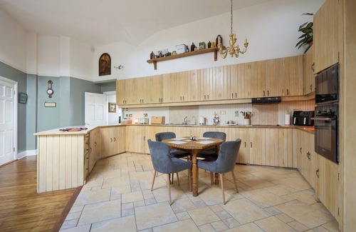 County Meath Casa | Fox House - 4 Bedrooms - 3 Bathrooms -Free Parking