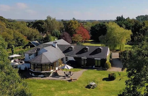 County Meath Casa | Fox House - 4 Bedrooms - 3 Bathrooms -Free Parking