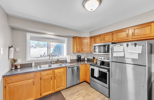 North Creek Casa | Fox Lair 29l - Cozy End Unit With Mountain Views 2 Bedroom Townhouse by The Summit at Gore Mountain