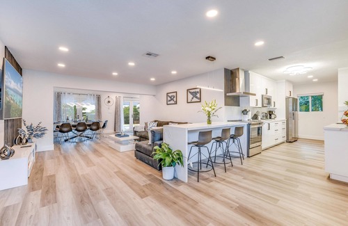 Croissant Park Casa | Fox Private Resort- Near Downtown & Beach