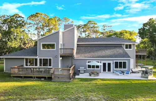 Jupiter Casa | Fox Ranch Estate on 2. 5 Acres in Jupiter, Game Room, Perfect for large groups