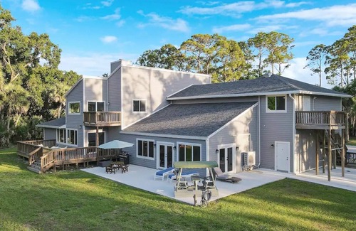 Jupiter Casa | Fox Ranch Estate on 2. 5 Acres in Jupiter, Game Room, Perfect for large groups