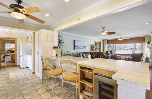 McHenry Casa | Gran y hermoso río Fox / Chain of Lakes Waterfront Home